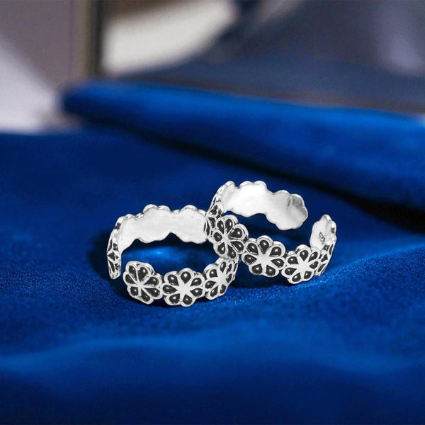 Oxidised Silver Floral Toe Rings – Blooming Beauty