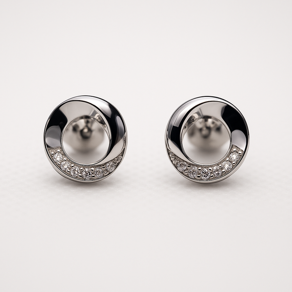 Twisted Circle Zirconia Stud