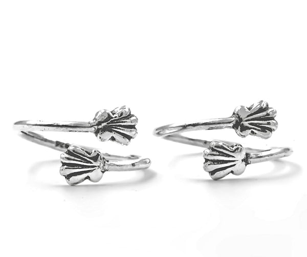Oxidised Silver Petal Toe Rings – Rustic Charm