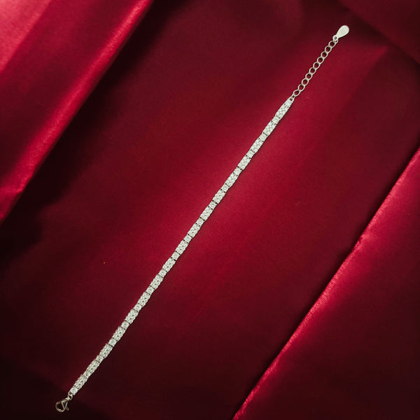 Elegant Tennis Bracelet with Adjustable Fit