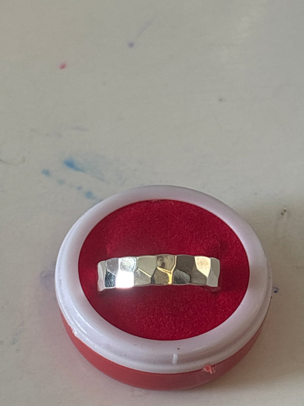 Faceted Texture Minimalist Band